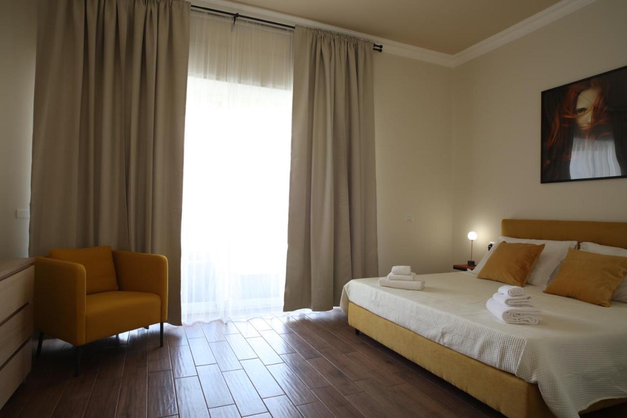 Khome Rooms & Apartment Catania Esterno foto